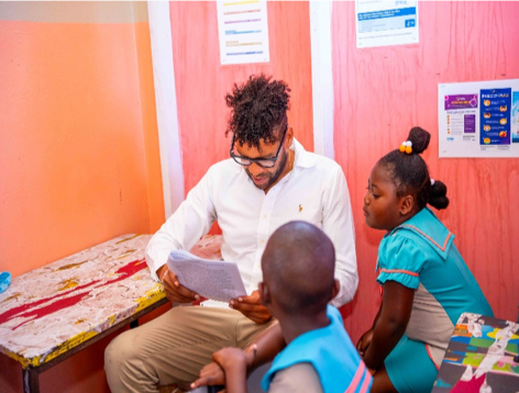 Reading to students